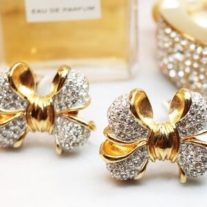 Givenchy Bijoux Dazzling Crystal Vintage Clipon Earrings 💫🎀✨